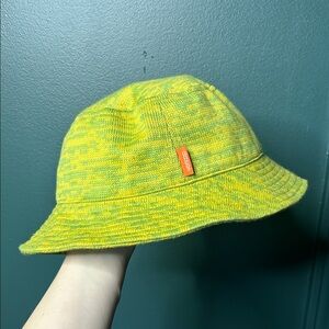 Verloop knits bucket hat